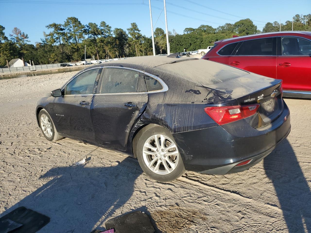 2018 Chevrolet Malibu - Image 2