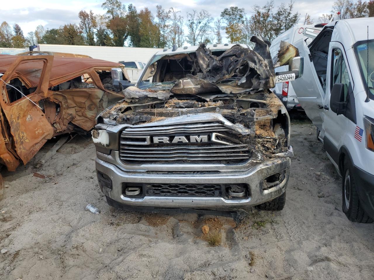 2022 RAM 3500 - Image 5