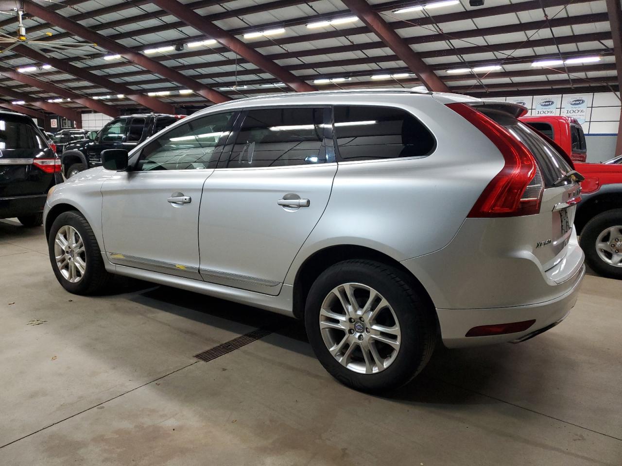 YV4612RK1F2629056 2015 VOLVO XC60 - Image 2