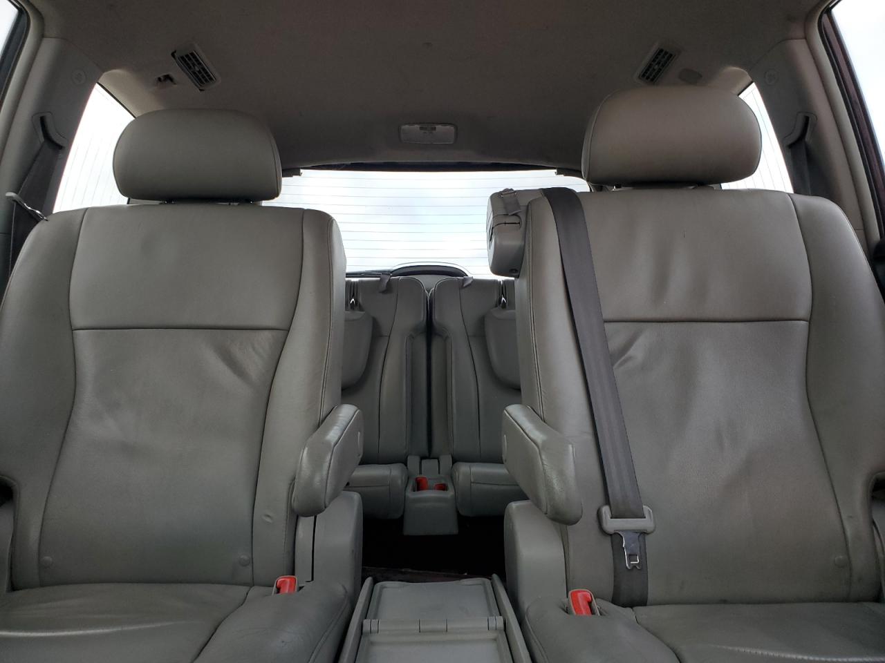 2011 Toyota Highlander - Image 10