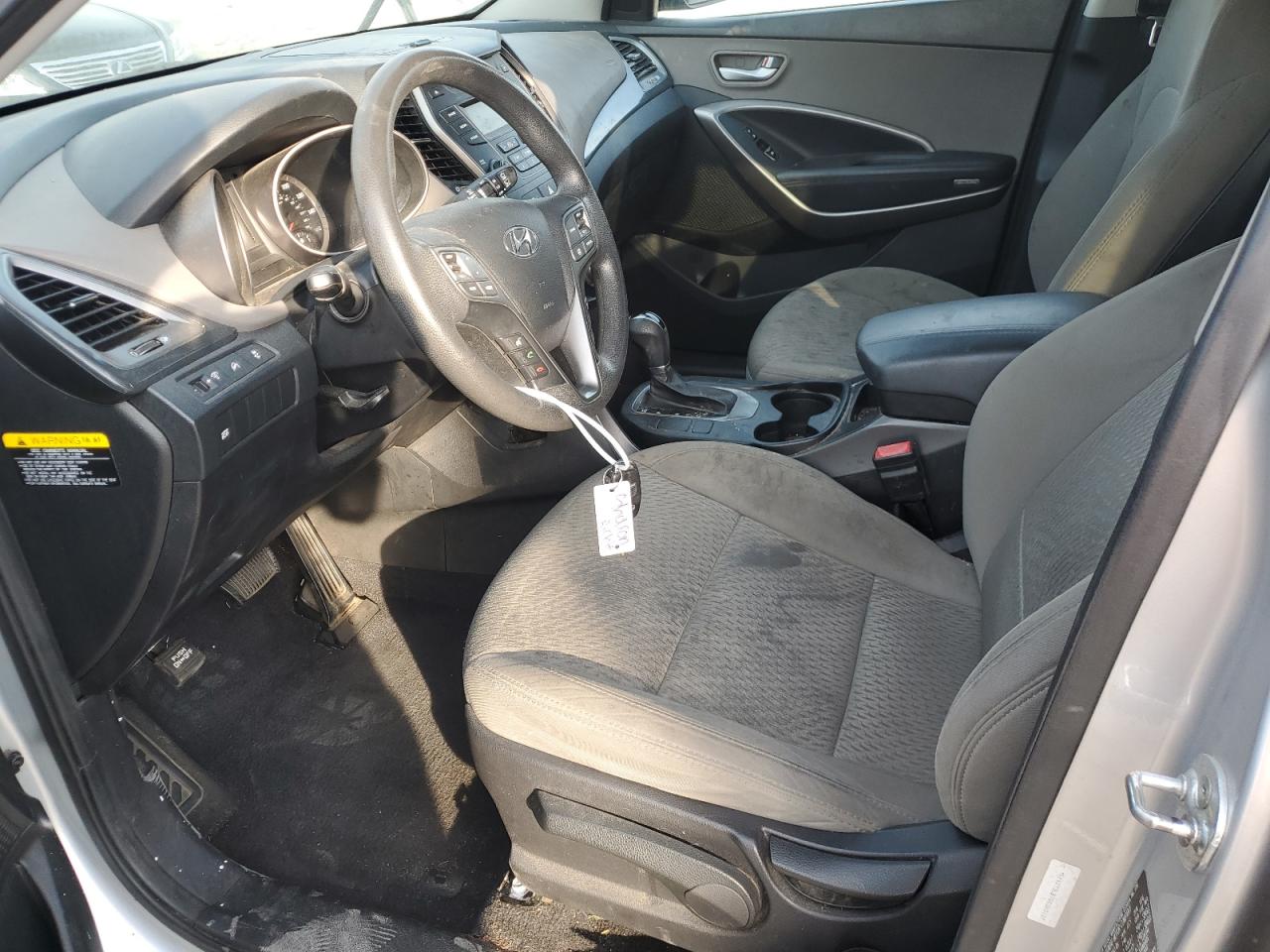 2016 Hyundai Santa Fe - Image 7