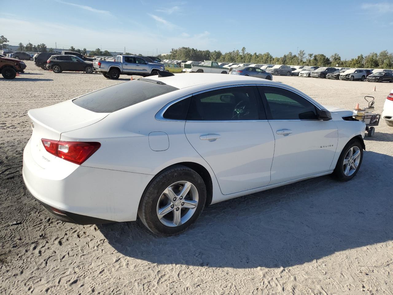2020 Chevrolet Malibu - Image 3