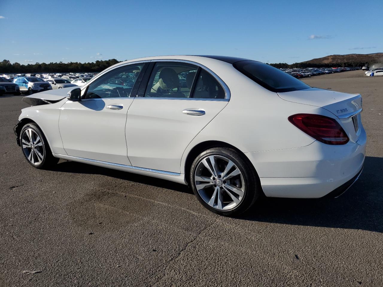 VIN 55SWF4KB7GU109841 2016 MERCEDES-BENZ C-CLASS no.2