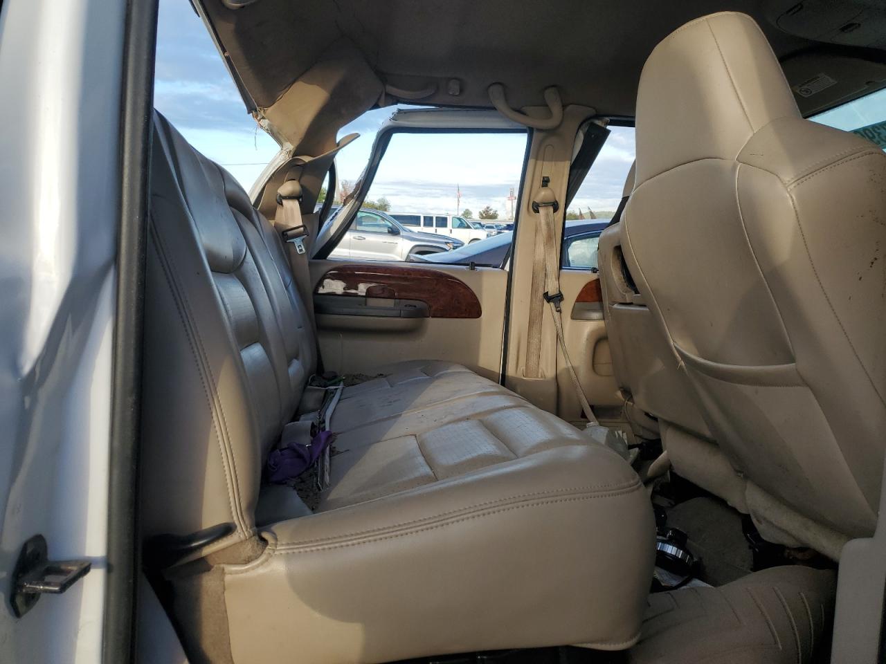 2003 Ford F250 - Image 11
