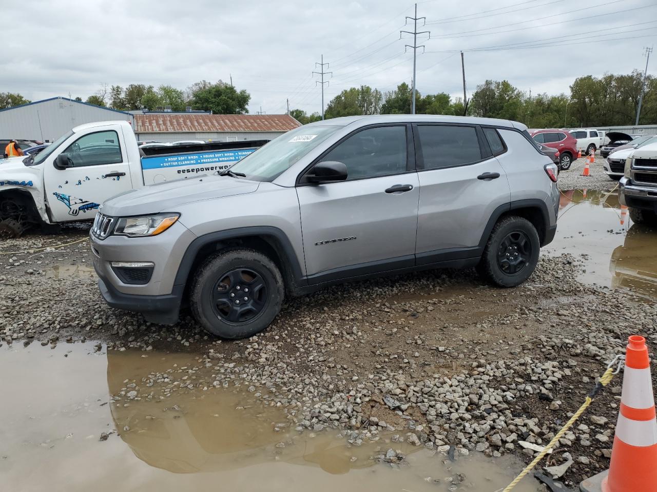 3C4NJCAB7JT335359 2018 Jeep Compass Sport