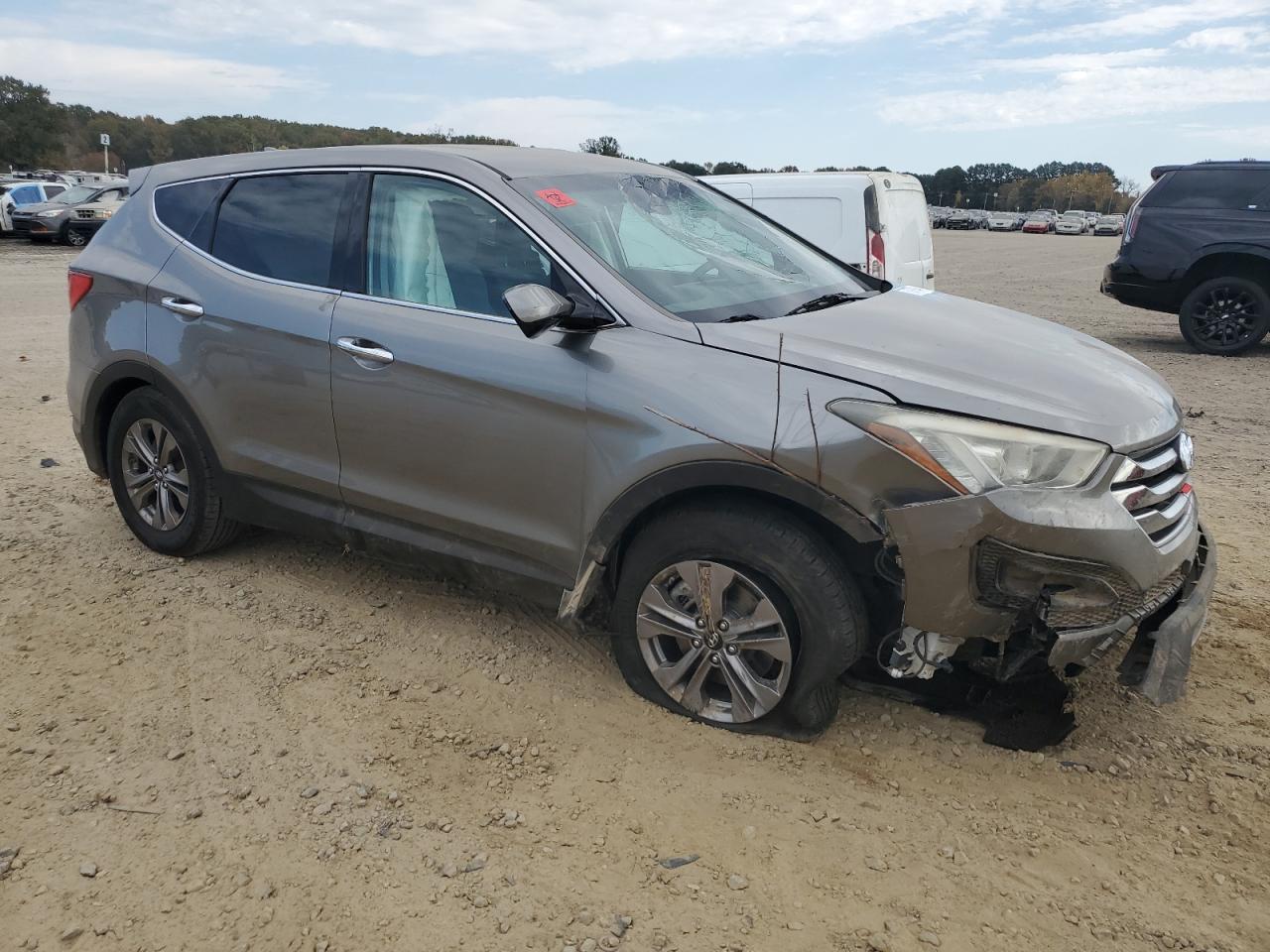 2015 Hyundai Santa Fe - Image 4