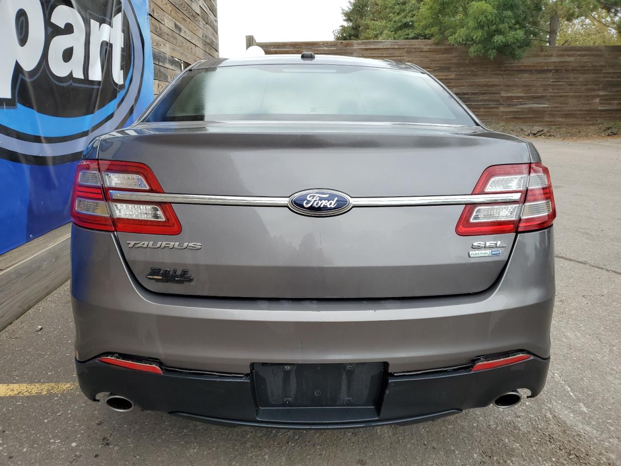 1FAHP2H82DG222076 2013 Ford Taurus Sel