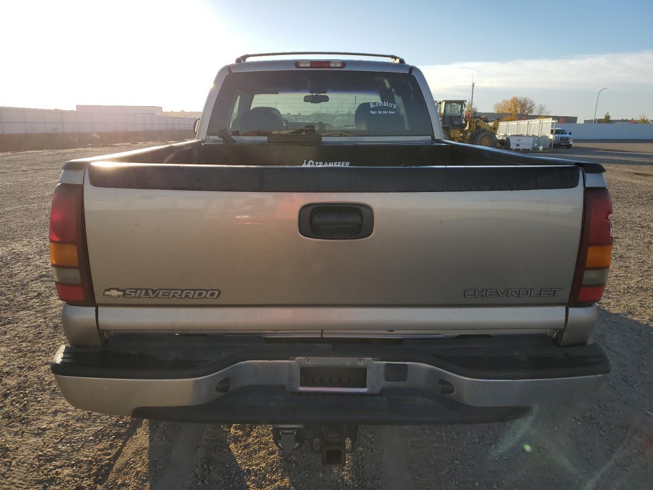 2001 Chevrolet Silverado K2500 Heavy Duty VIN: 1GCHK29101E339835 Lot: 77864304