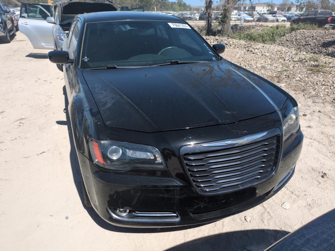 2014 Chrysler 300 - Image 5