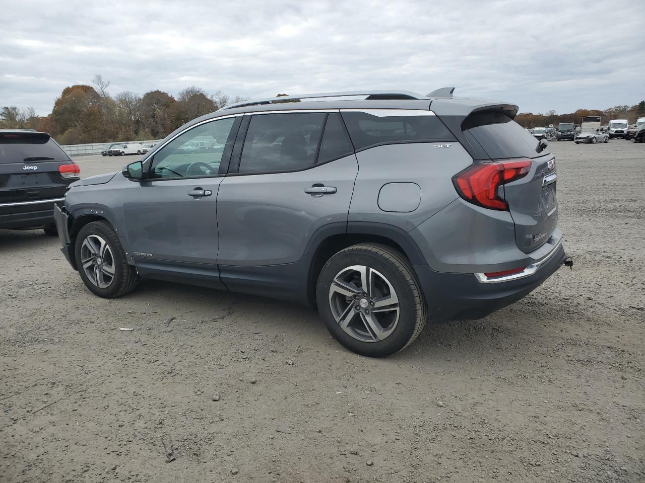 2020 GMC Terrain - Image 2