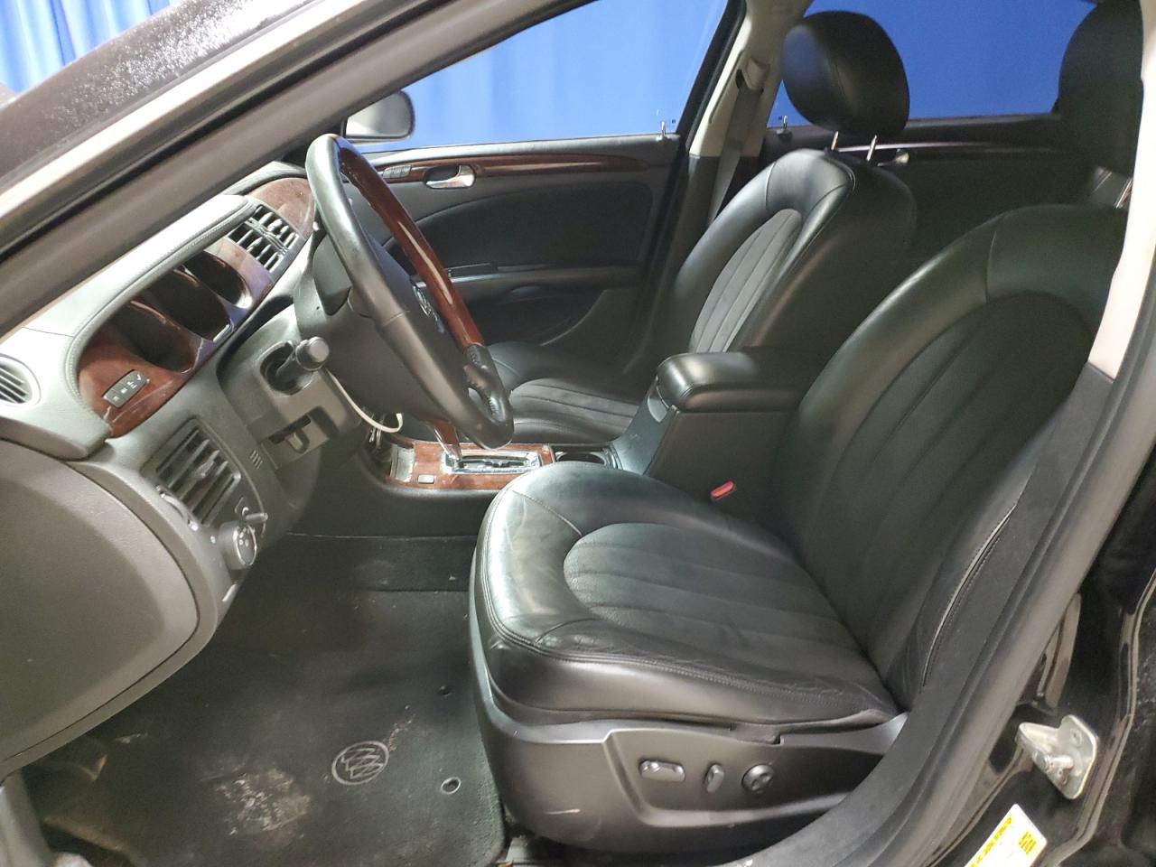 2010 Buick Lucerne - Image 7