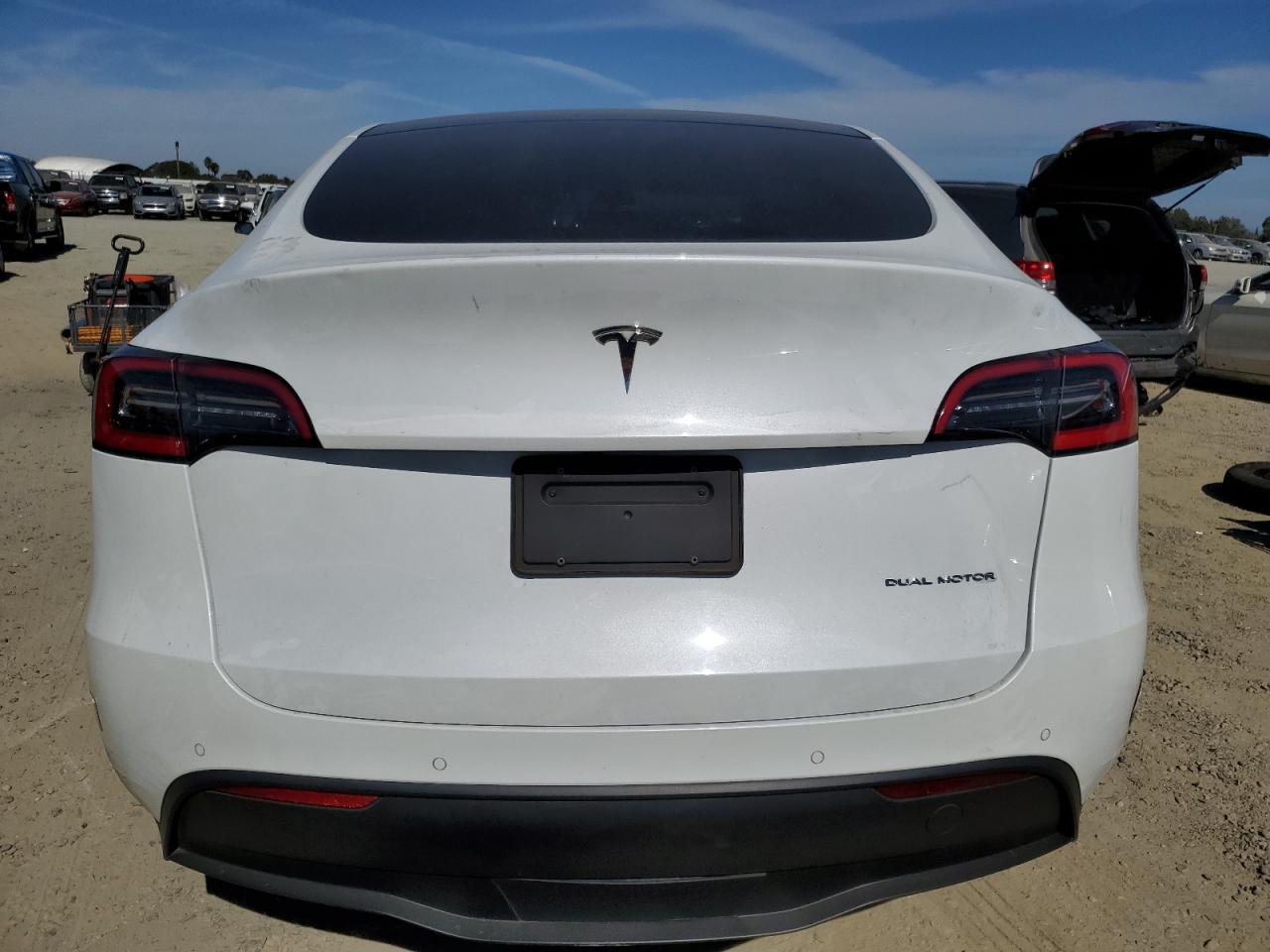 5YJYGDEE4MF114374 2021 Tesla Model Y