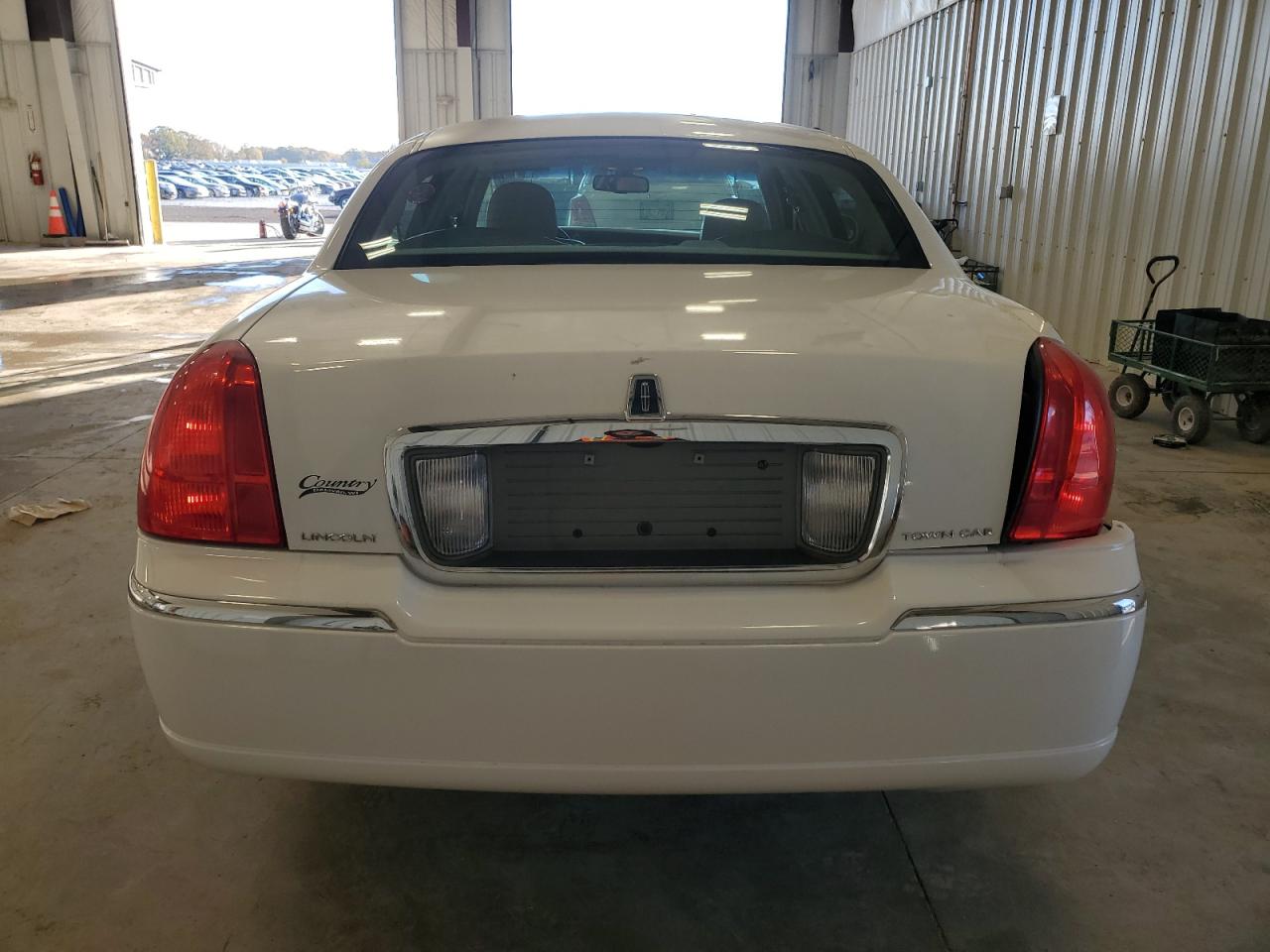 2007 Lincoln Town Car Signature Limited VIN: 1LNHM82V27Y600699 Lot: 76670044