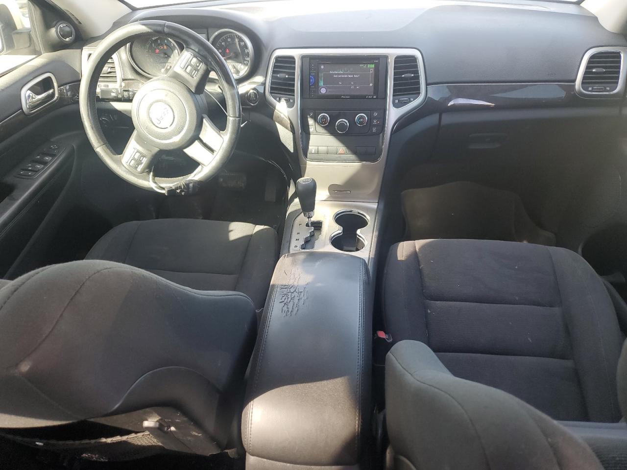 2011 Jeep Grand Cherokee - Image 8