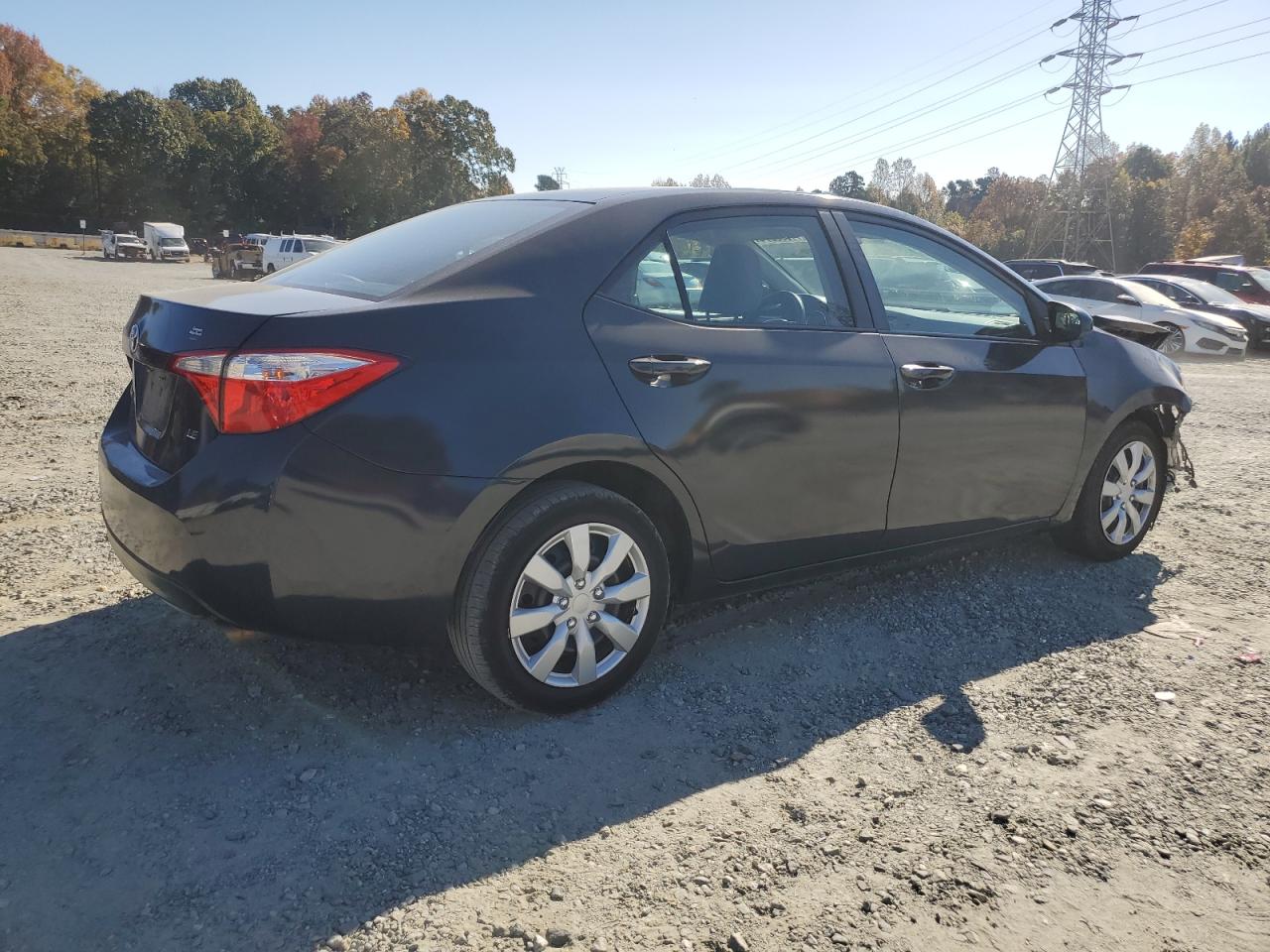 VIN 5YFBURHE5FP224655 2015 TOYOTA COROLLA no.3