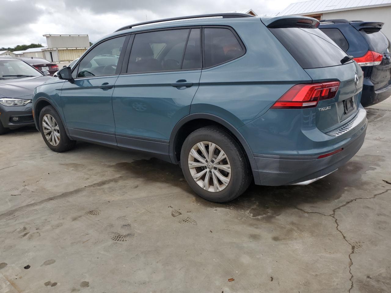 3VV1B7AX5KM122504 2019 Volkswagen Tiguan S