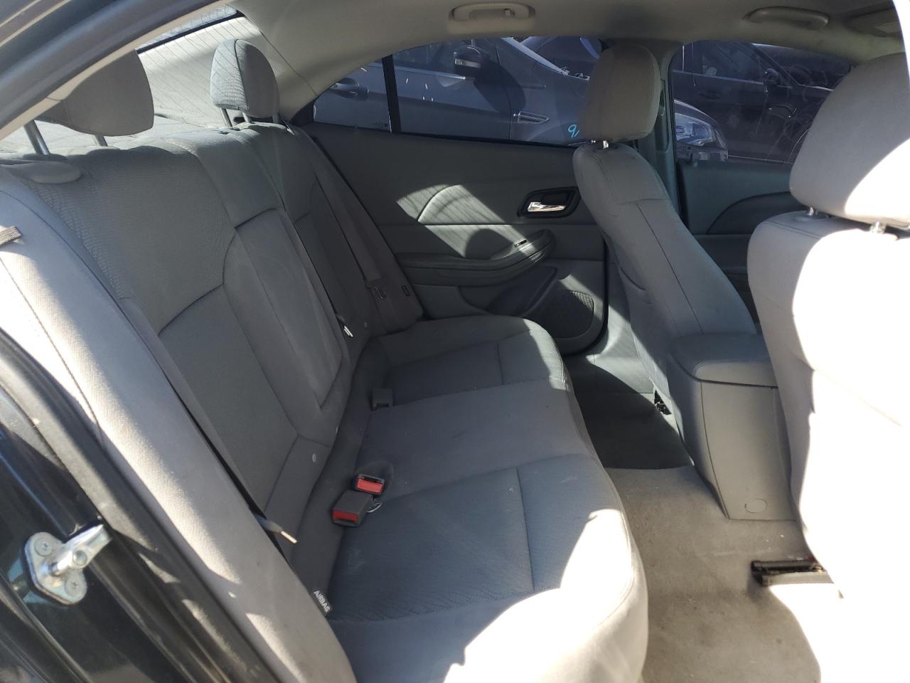 2015 Chevrolet Malibu - Image 10