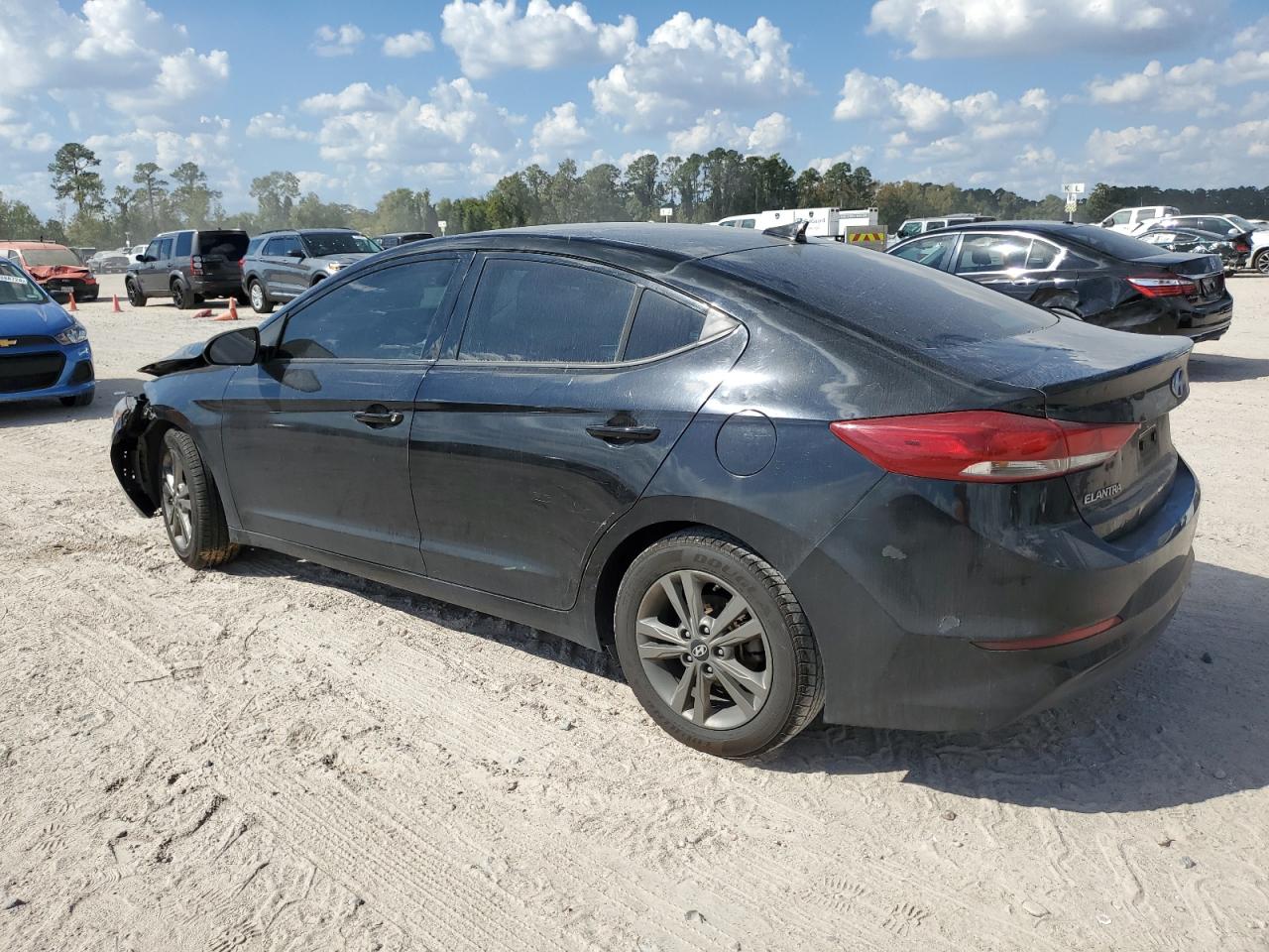 VIN 5NPD84LF6JH240532 2018 HYUNDAI ELANTRA no.2