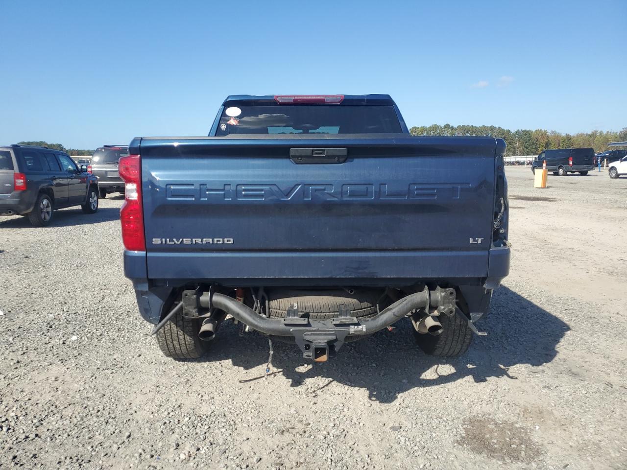 2022 Chevrolet Silverado - Image 6