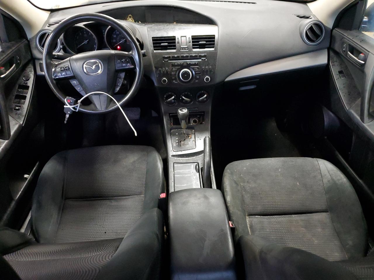 2013 Mazda 3 - Image 8