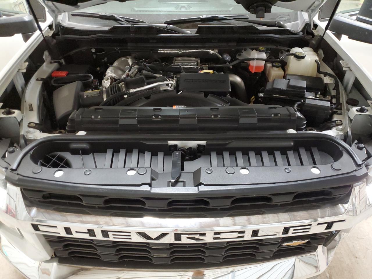 2023 Chevrolet Silverado - Image 12