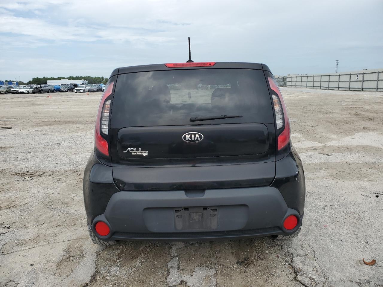 KNDJN2A22F7811526 2015 Kia Soul