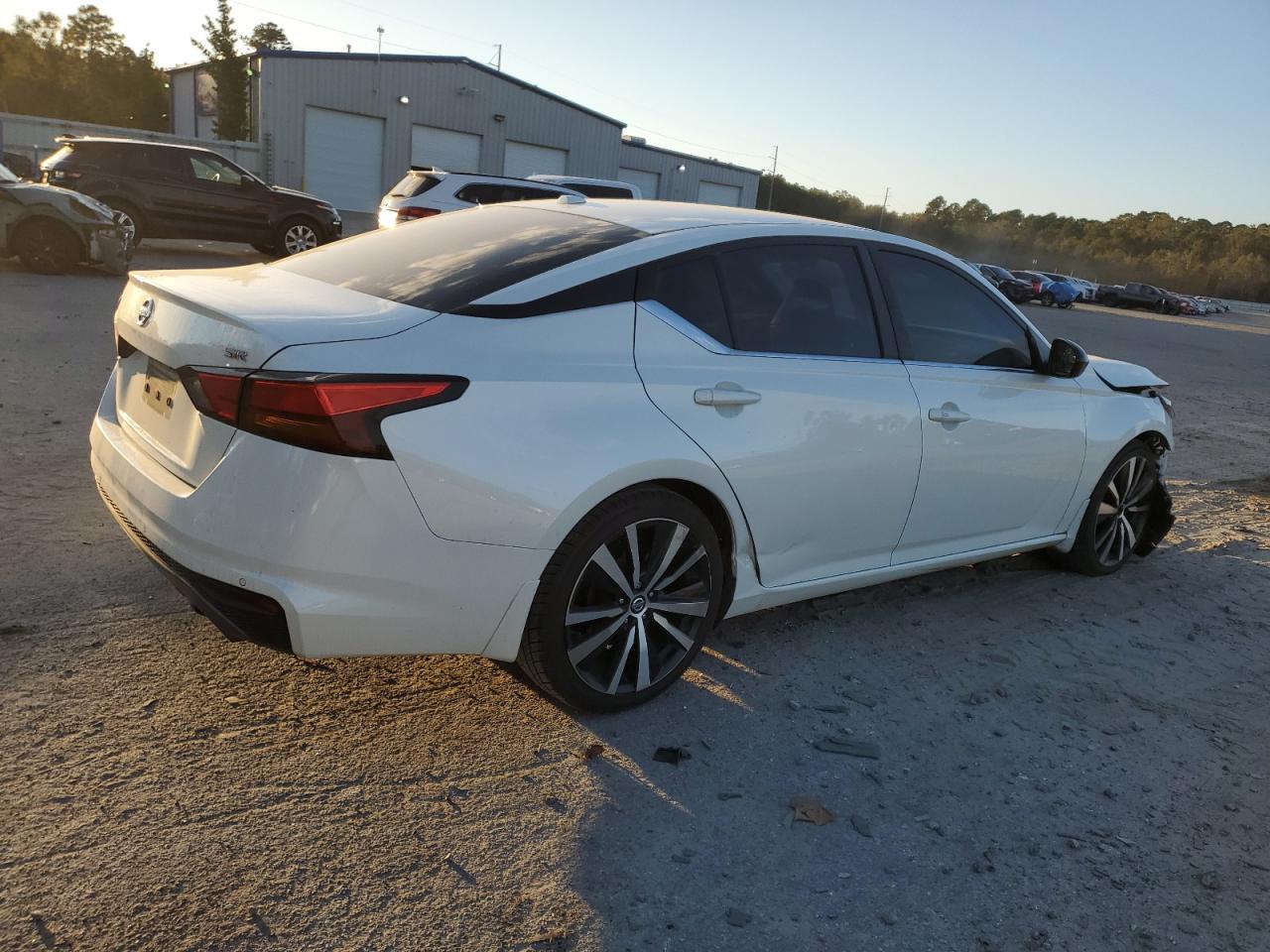2020 Nissan Altima - Image 3