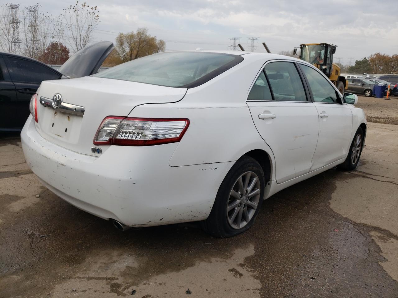 2011 Toyota Camry - Image 3