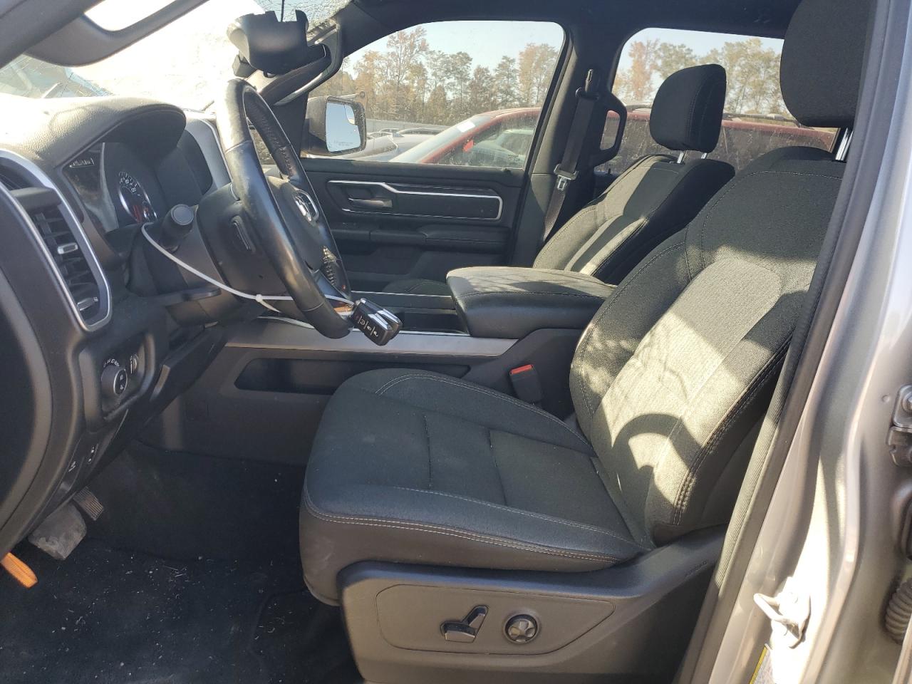 2020 RAM 1500 - Image 7