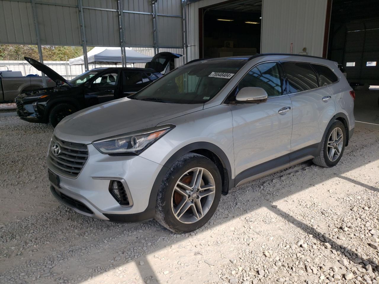 KM8SR4HF4HU206906 2017 HYUNDAI SANTA FE - Image 1