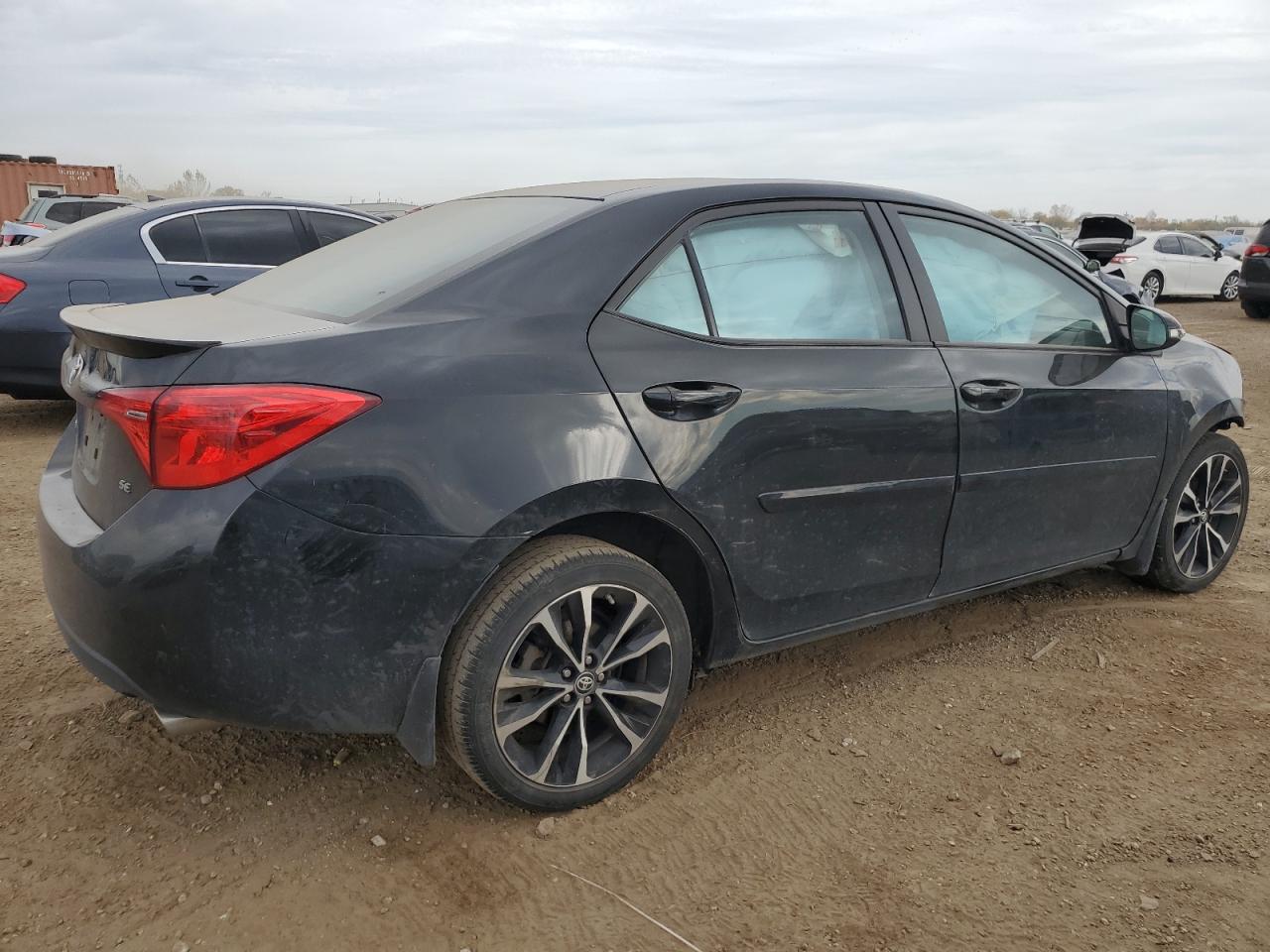 VIN 2T1BURHE2JC037740 2018 TOYOTA COROLLA no.3