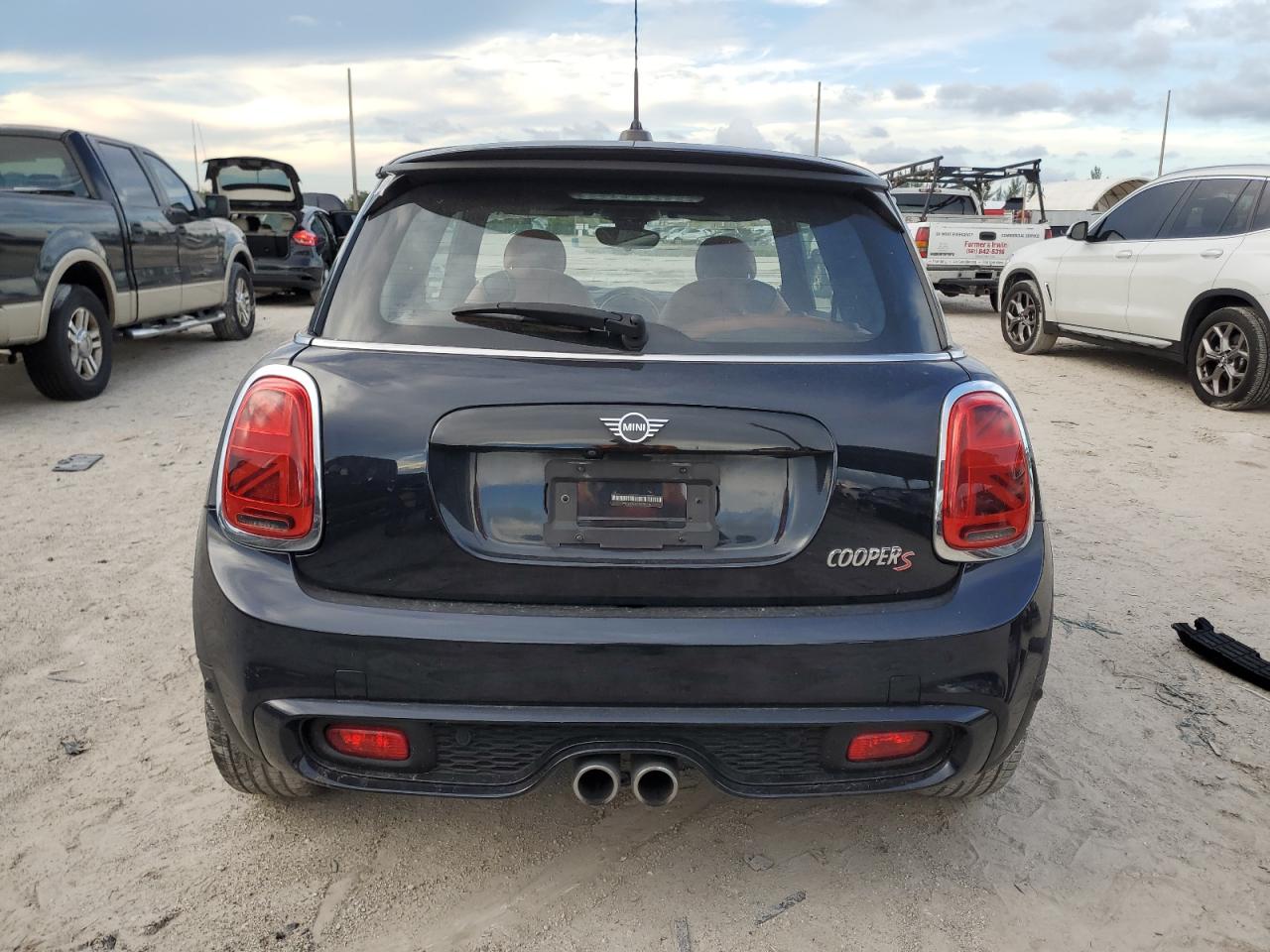 2021 Mini Cooper S VIN: WMWXR5C02M2P42114 Lot: 74258314