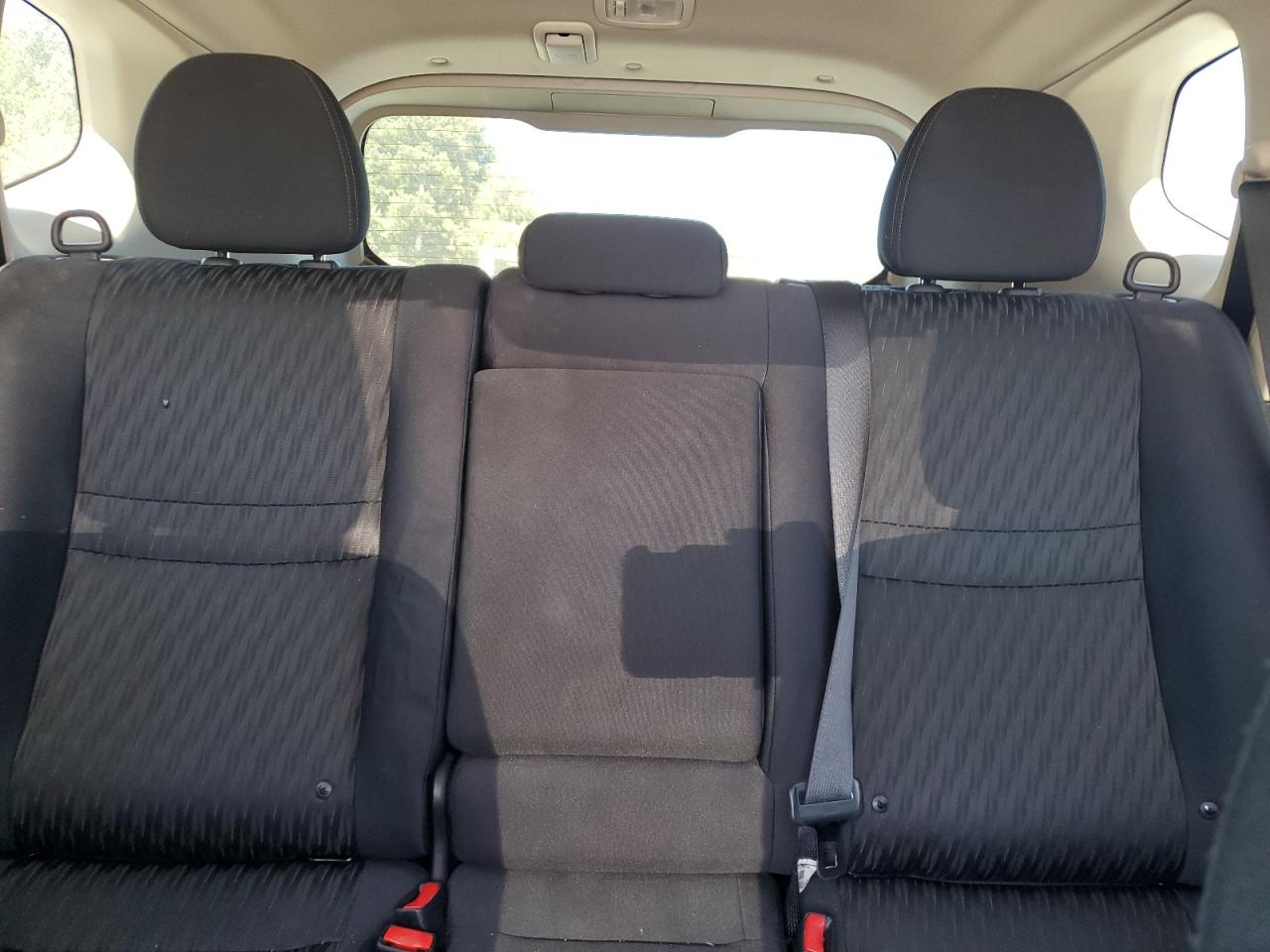 2018 Nissan Rogue - Image 10