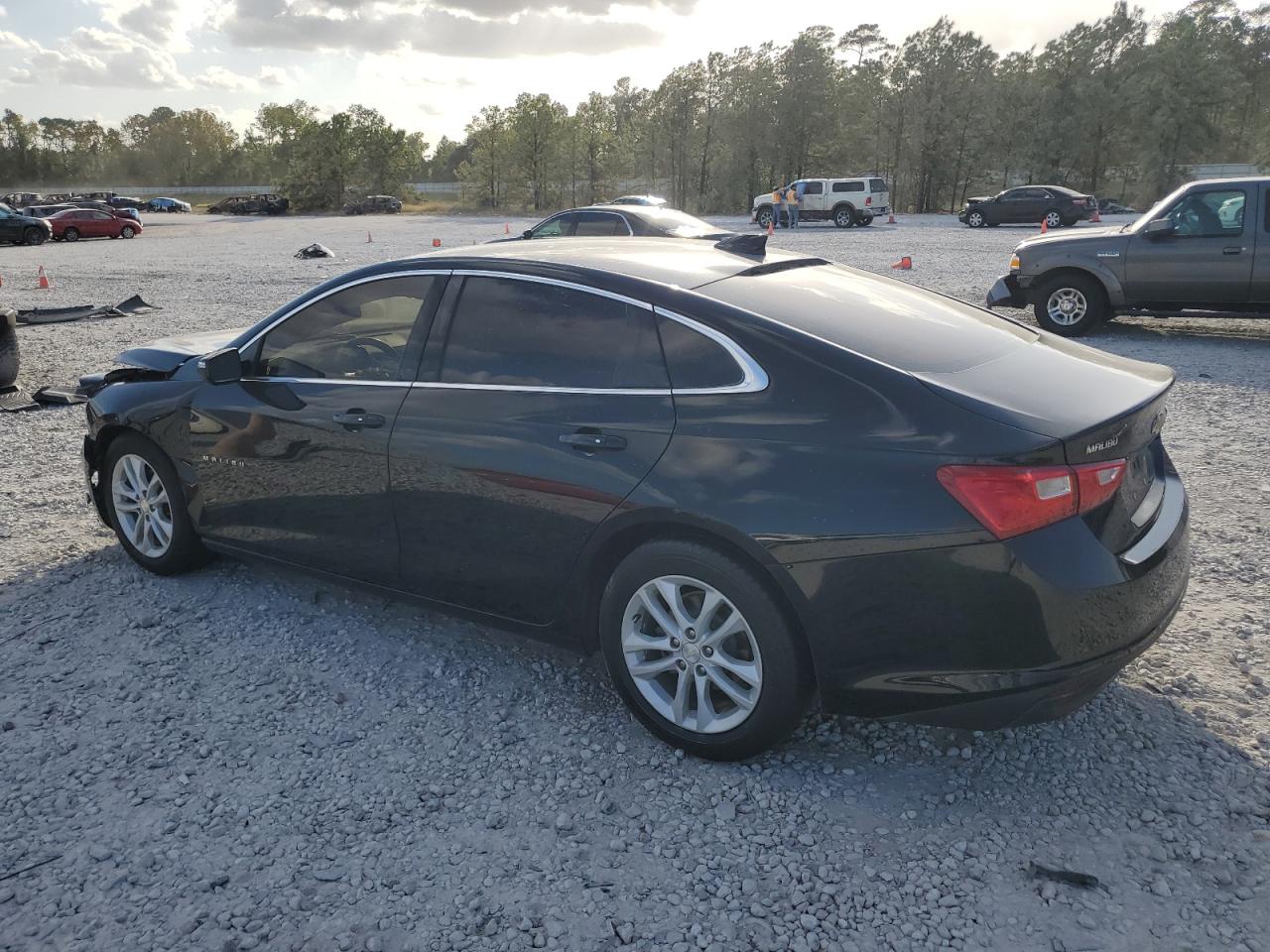 2018 Chevrolet Malibu - Image 2