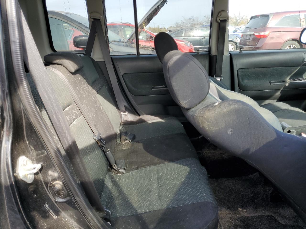 2006 Scion xB - Image 10