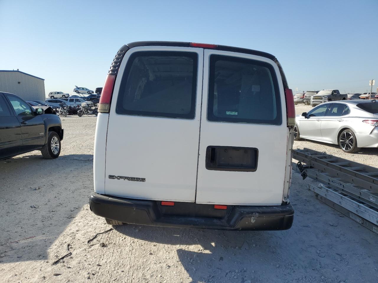 2001 Chevrolet Express G2500 VIN: 1GCGG25R611136707 Lot: 73719074