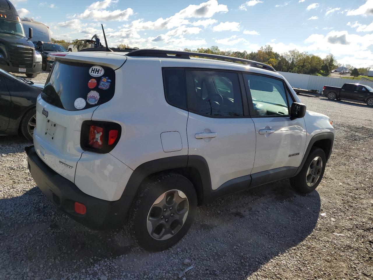 2018 Jeep Renegade - Image 3