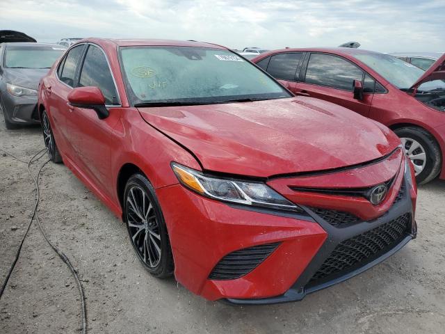  TOYOTA CAMRY 2019 Червоний