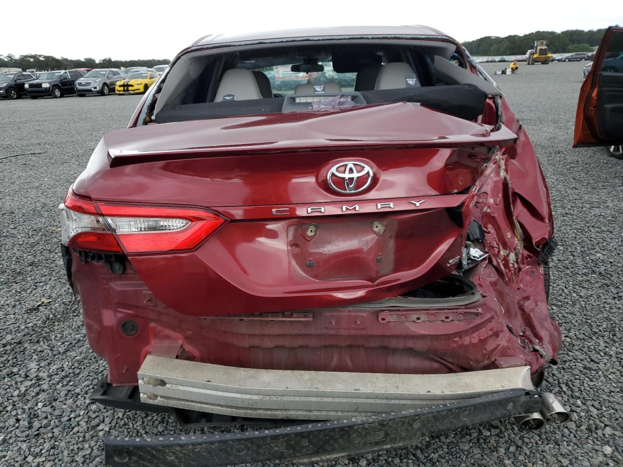 4T1B11HKXJU508449 2018 Toyota Camry L