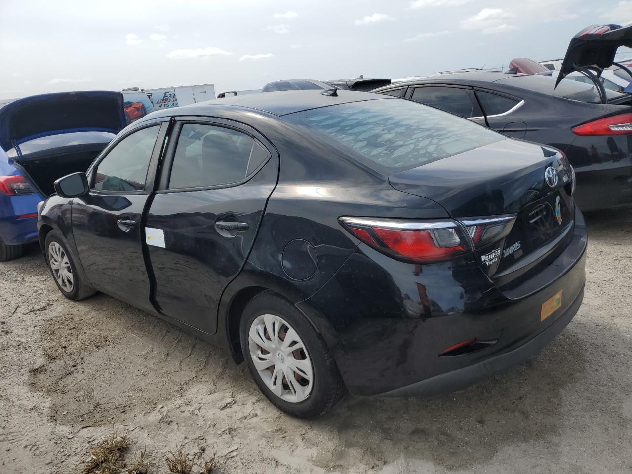 2019 Toyota Yaris - Image 2