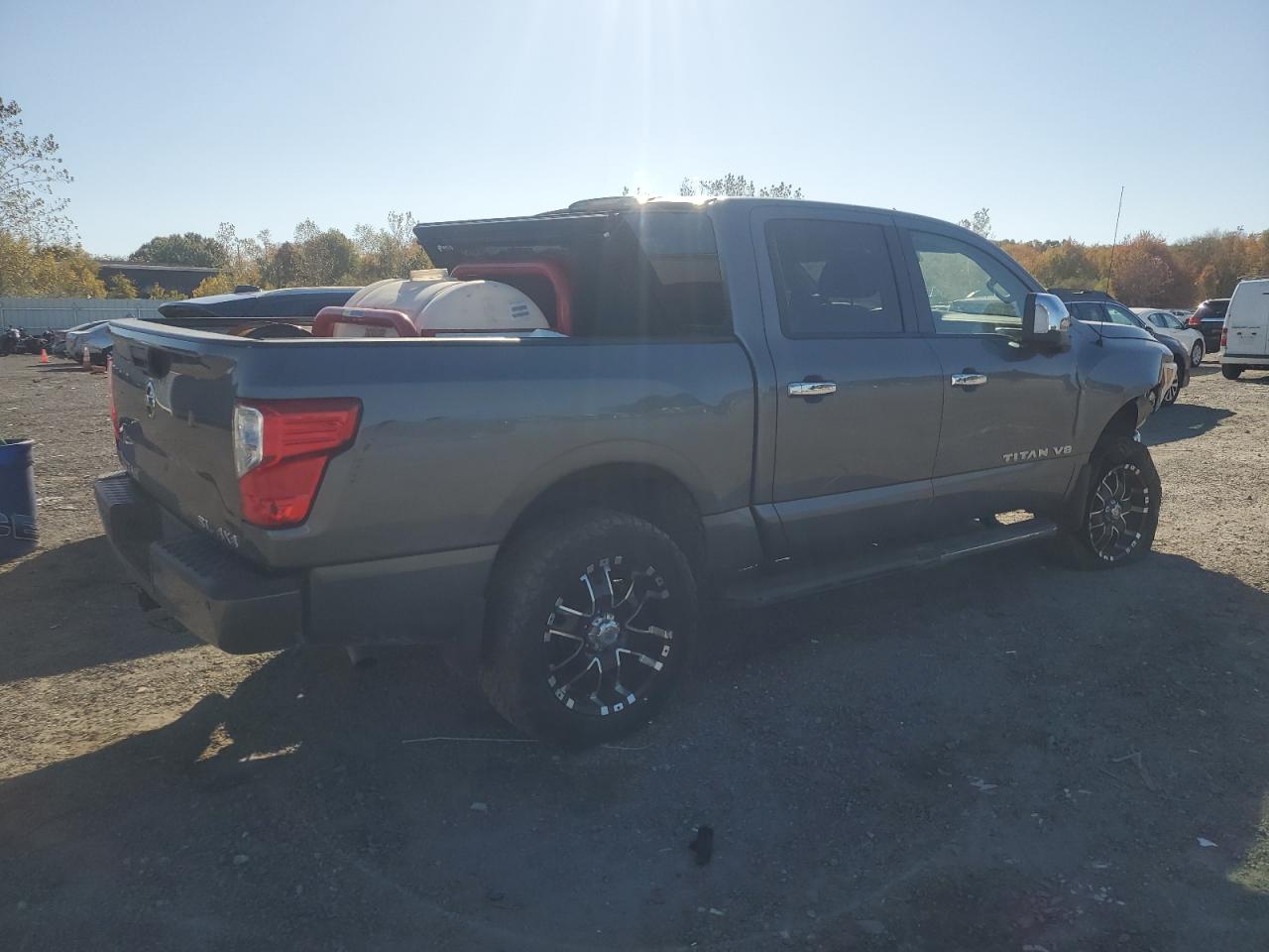 2018 Nissan Titan - Image 3