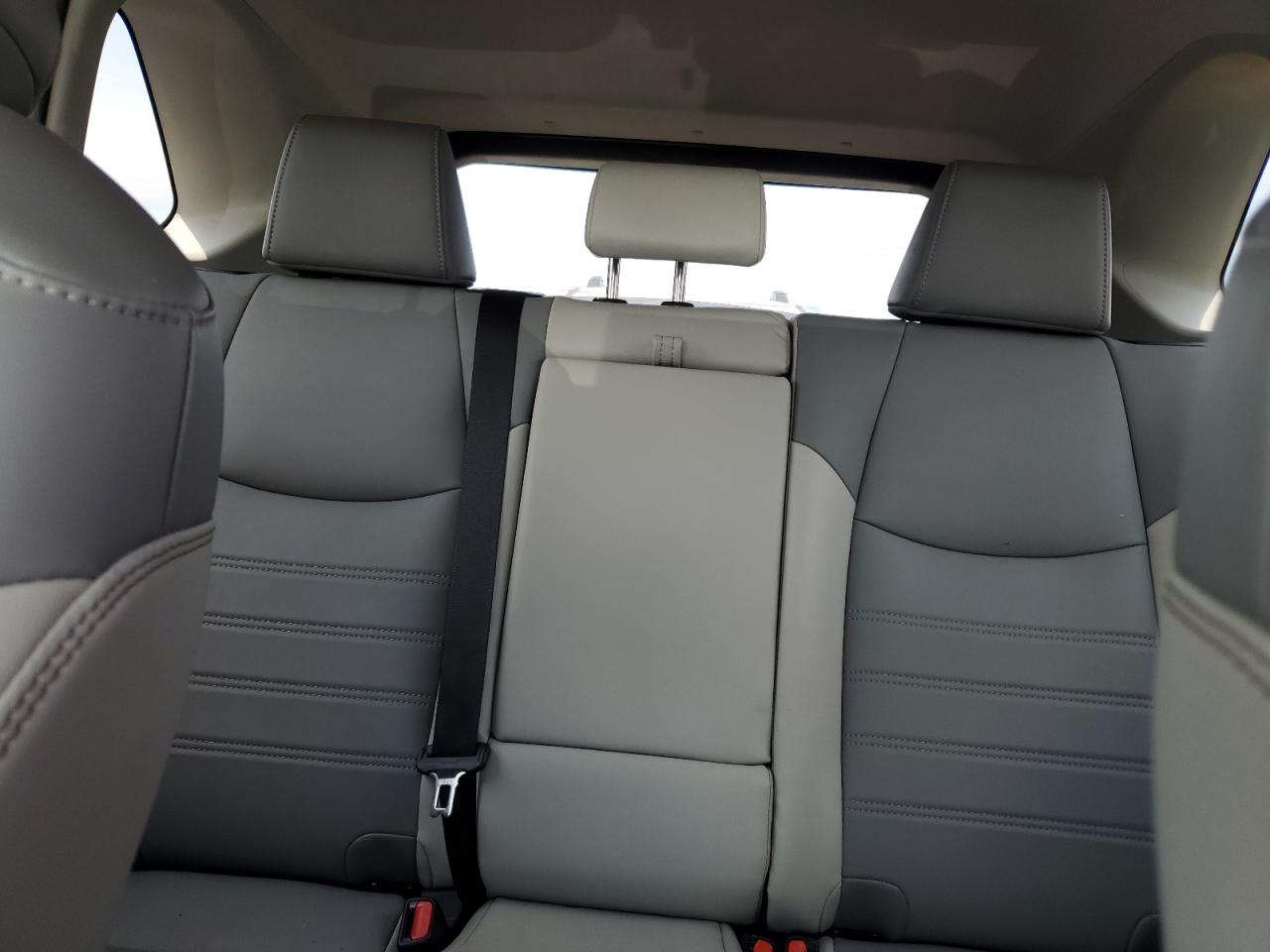 2021 Toyota RAV 4 - Image 10