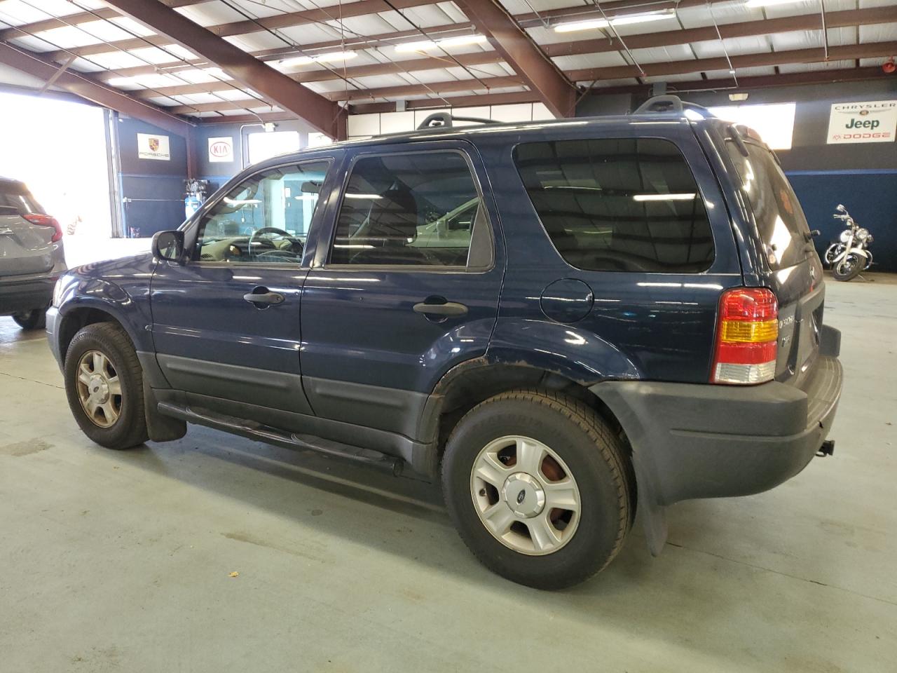2003 Ford Escape - Image 2
