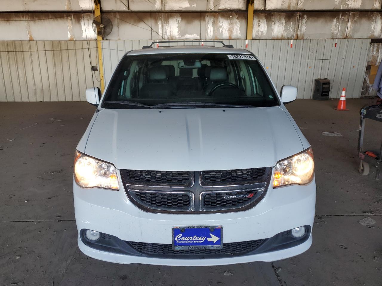2019 Dodge Caravan - Image 5