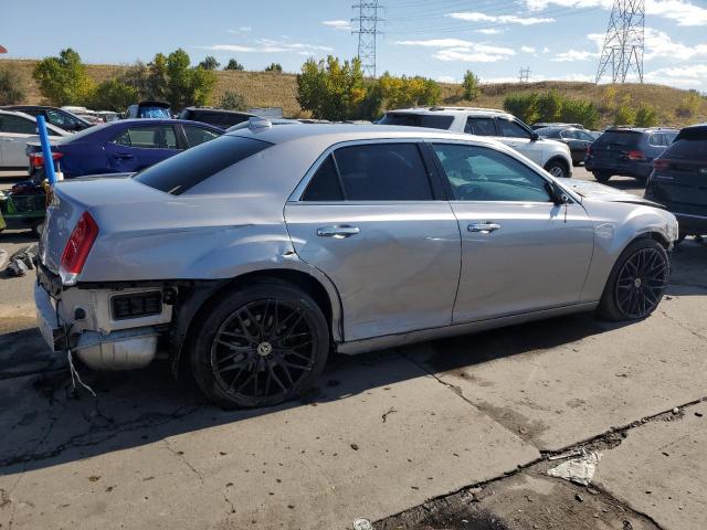  CHRYSLER 300 2018 Srebrny