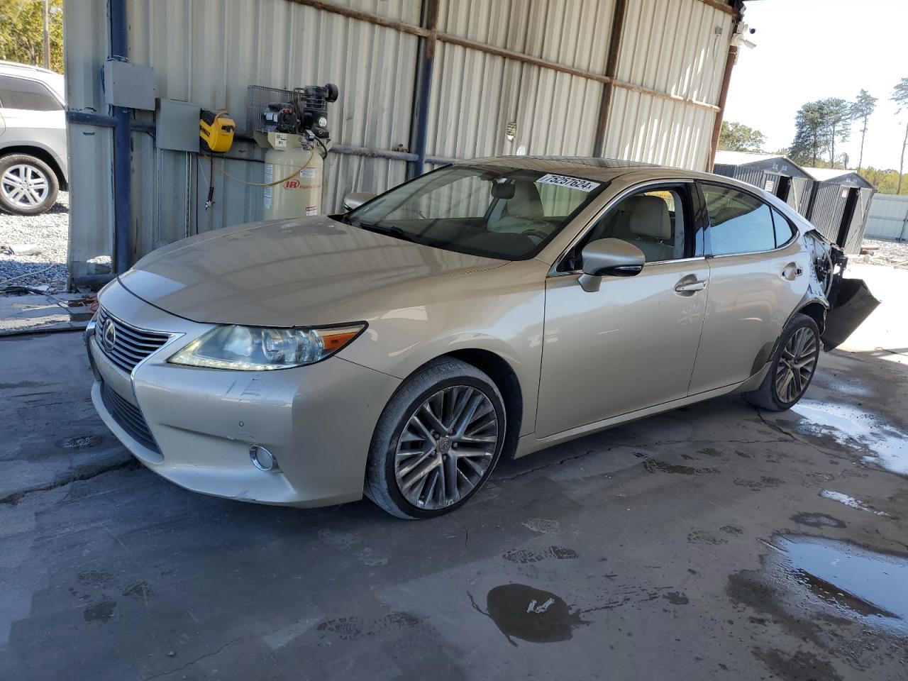 2013 Lexus ES - Image 1