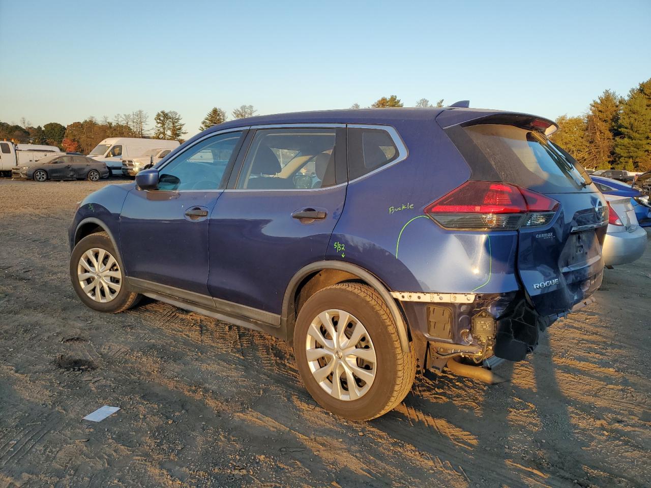 2018 Nissan Rogue - Image 2