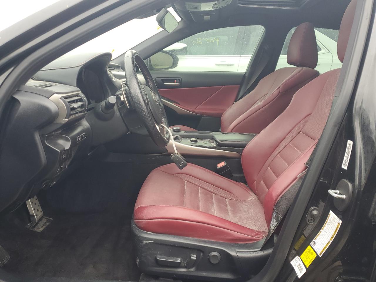 2020 Lexus IS - Image 7
