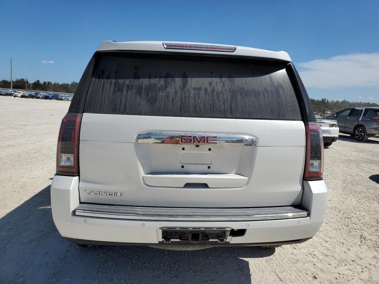 1GKS2CKJ8HR268378 2017 GMC Yukon Denali