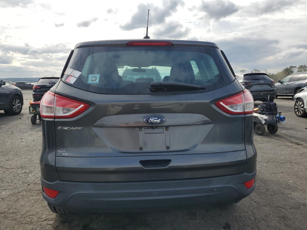 1FMCU0F73FUA48143 2015 Ford Escape S